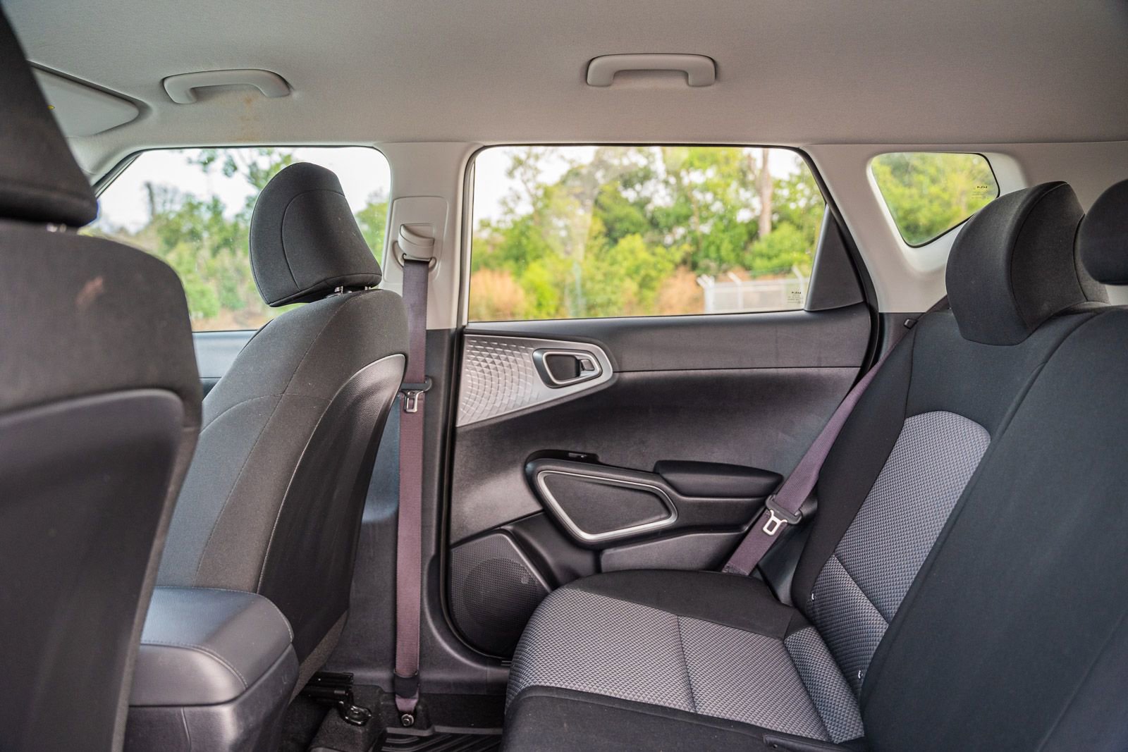 Used 2023 Kia Soul LX w/ LX Technology Package image 18