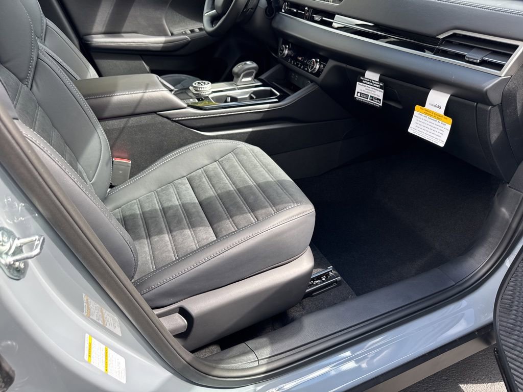 New 2025 Mitsubishi Outlander AWD image 27