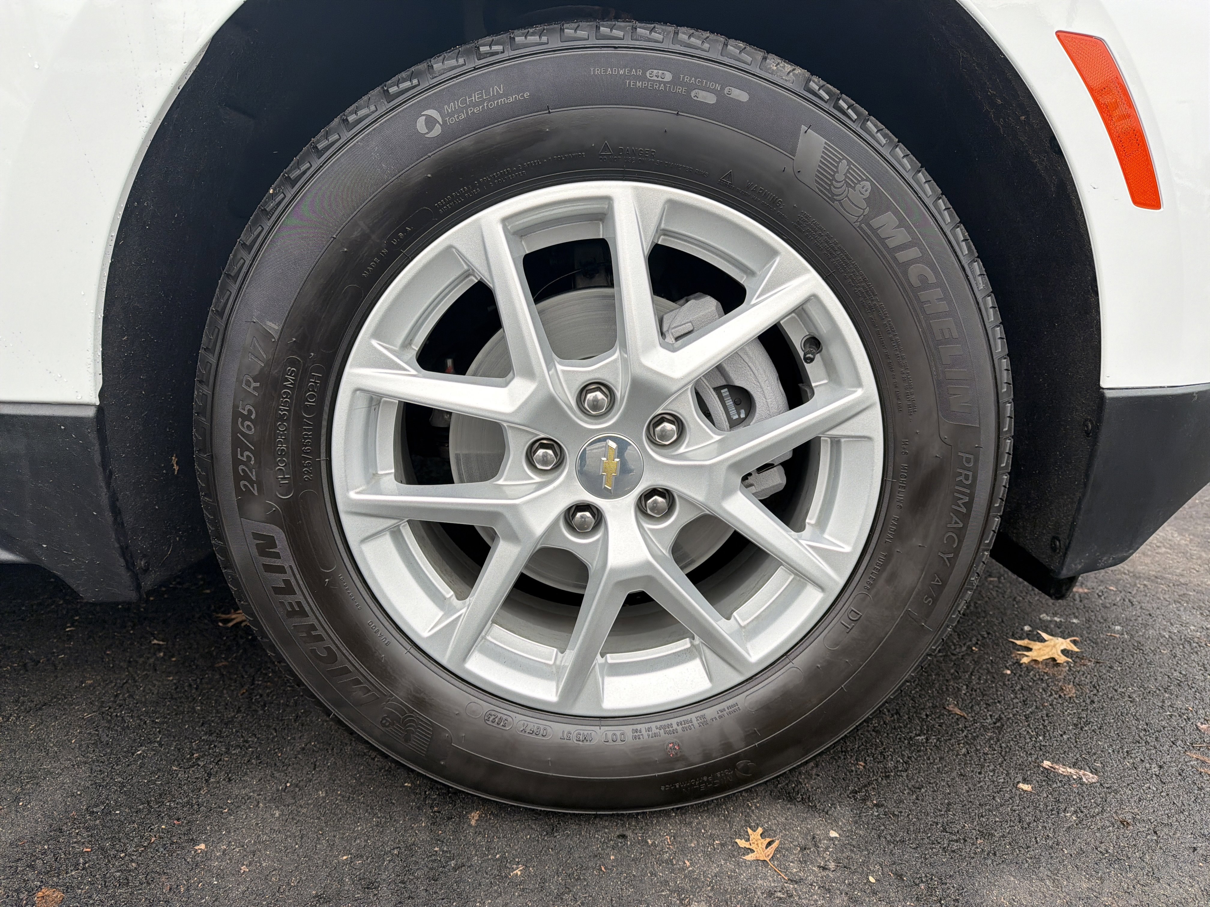 Used 2024 Chevrolet Equinox LT w/ LPO, Floor Liner Package image 13