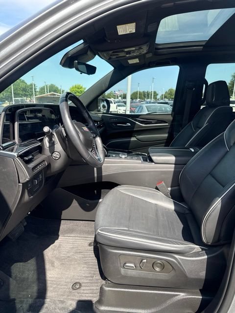 Used 2023 Cadillac Escalade Sport w/ Touring Package AWD/4WD image 6