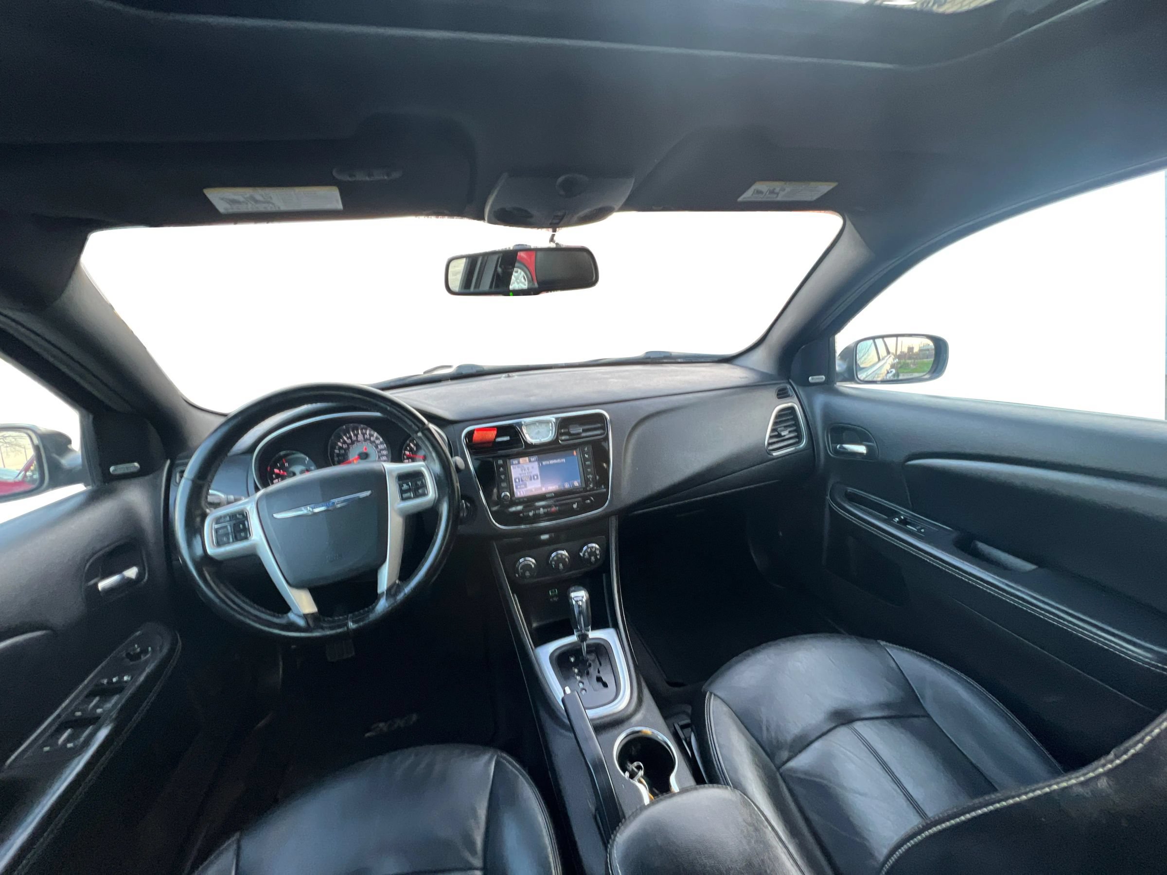 Used 2011 Chrysler 200 Limited FWD image 23