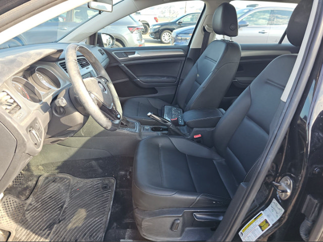 Used 2016 Volkswagen Golf Limited Edition FWD image 6
