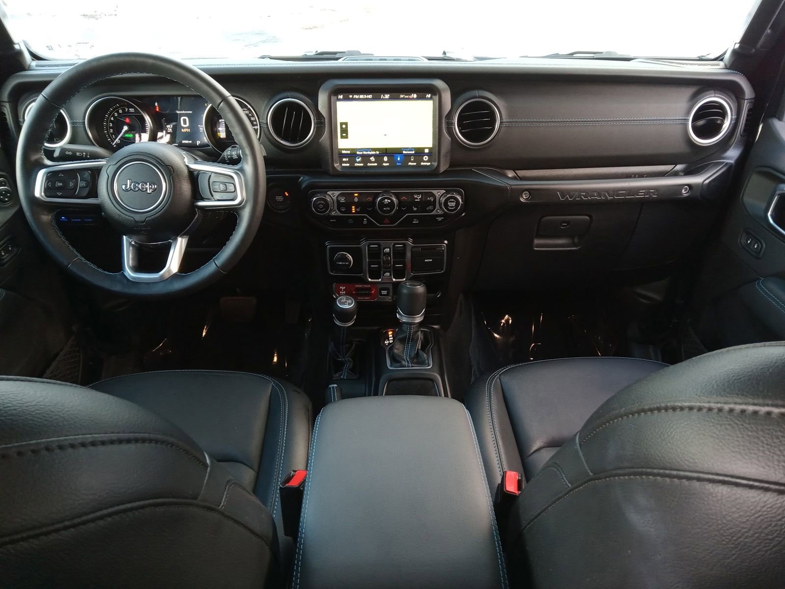 Used 2022 Jeep Wrangler Unlimited Rubicon 4xe w/ Dual Top Group image 15