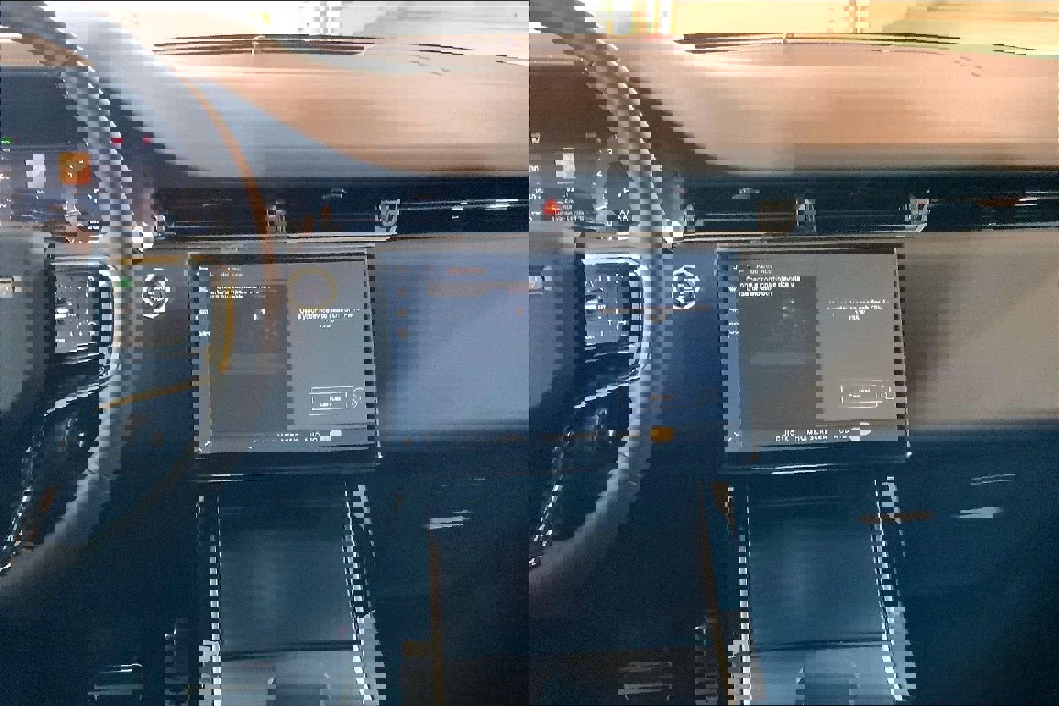 New 2026 Land Rover Range Rover Evoque Dynamic SE image 6