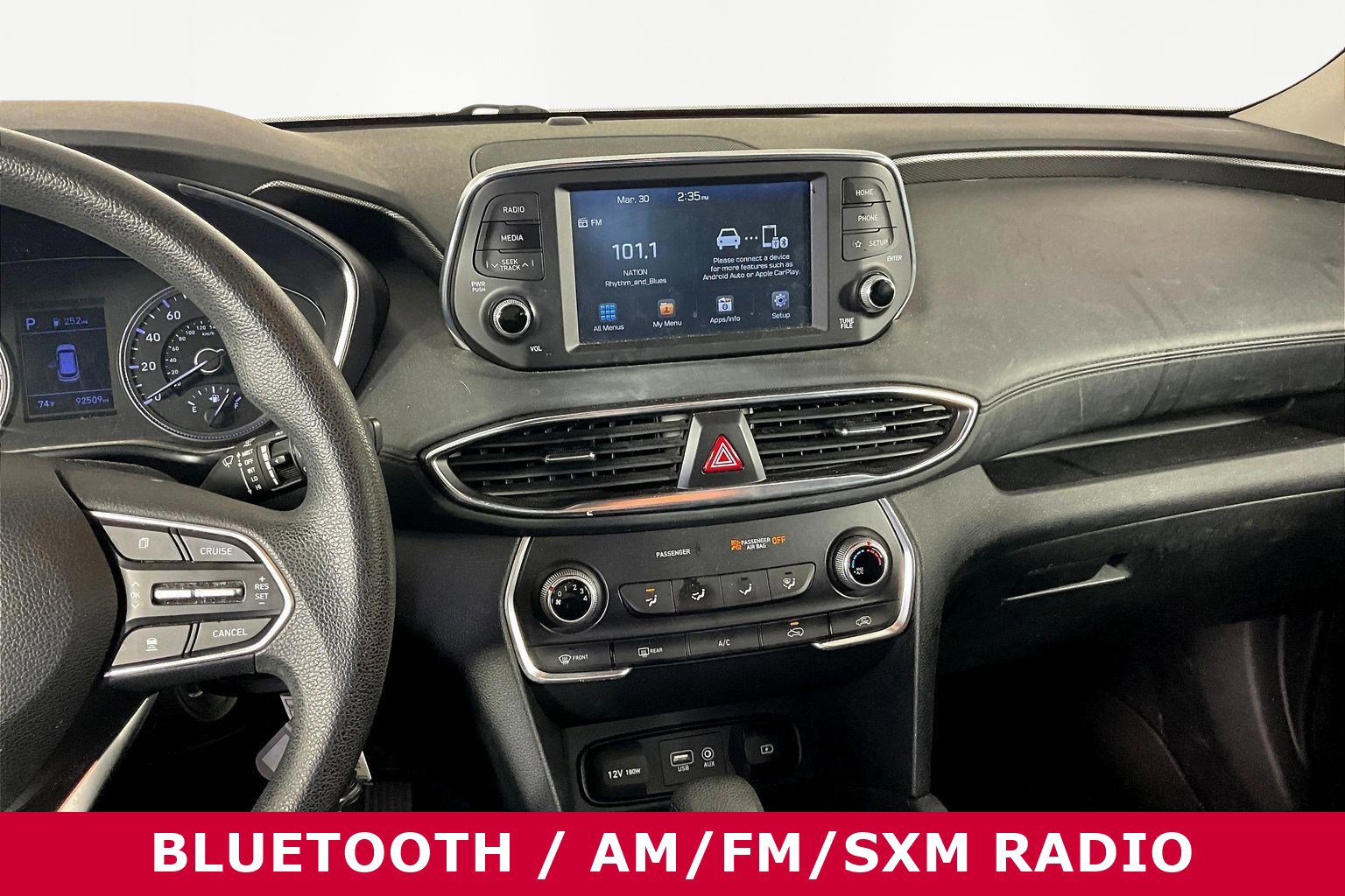 Used 2019 Hyundai Santa Fe SE image 9