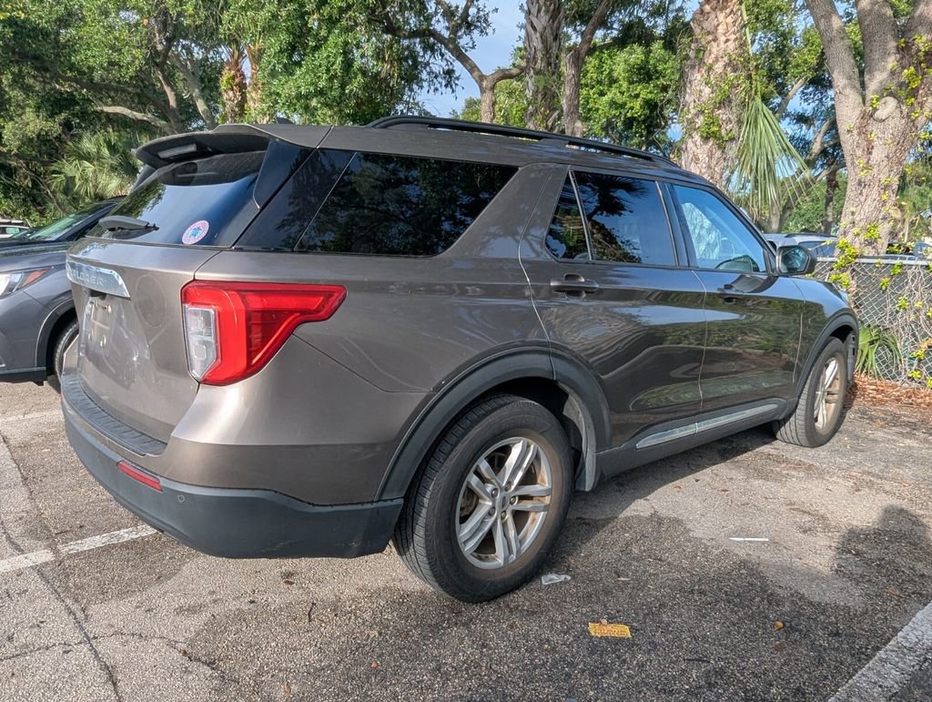Used 2021 Ford Explorer XLT RWD image 6