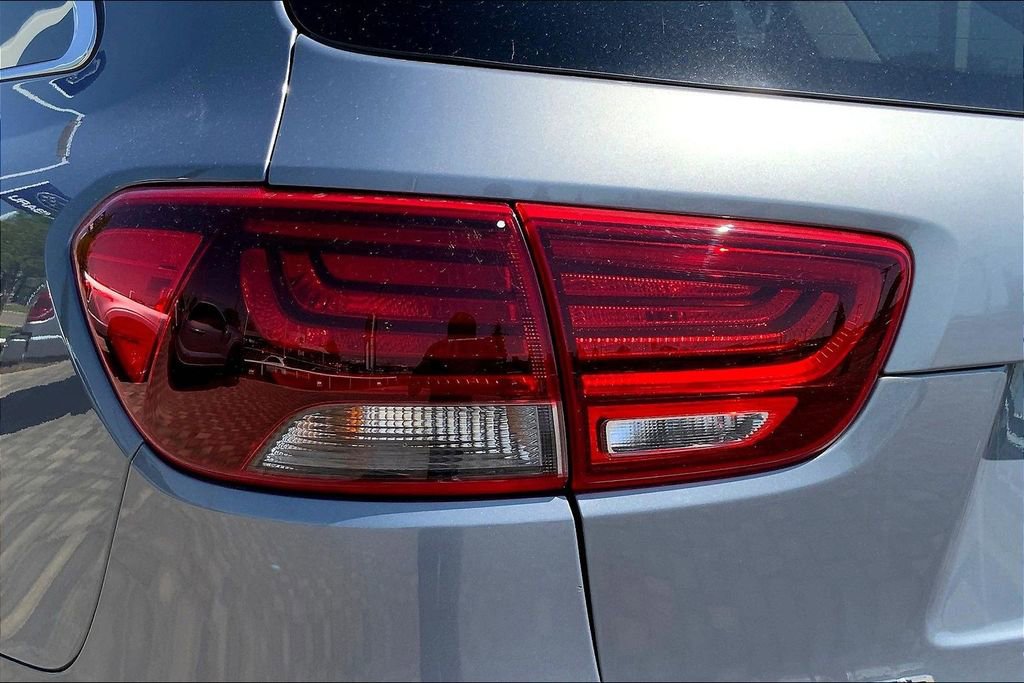 Used 2020 Kia Sorento LX w/ LX I4 Convenience Package image 23