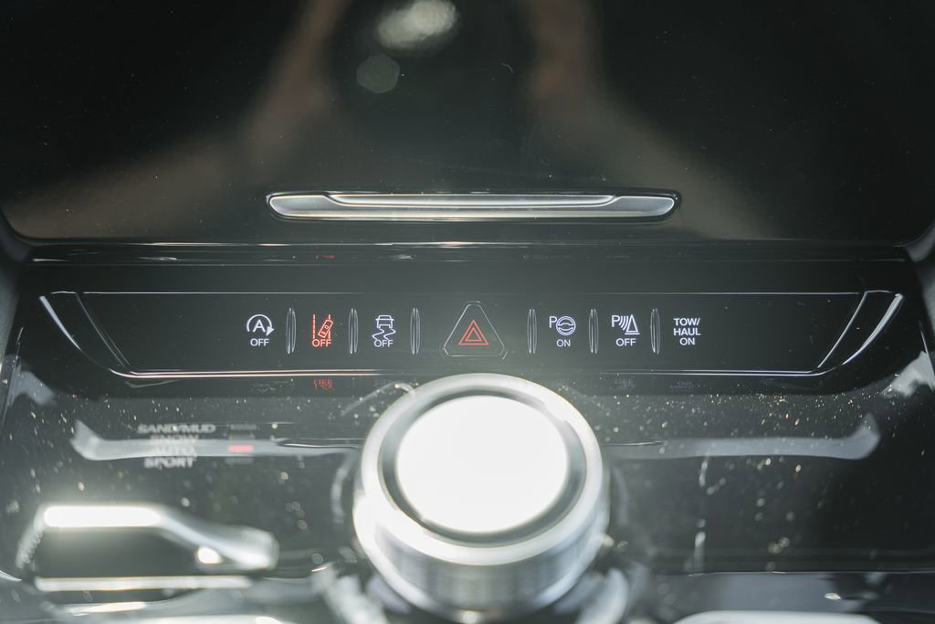 New 2026 Jeep Grand Wagoneer 4WD image 29