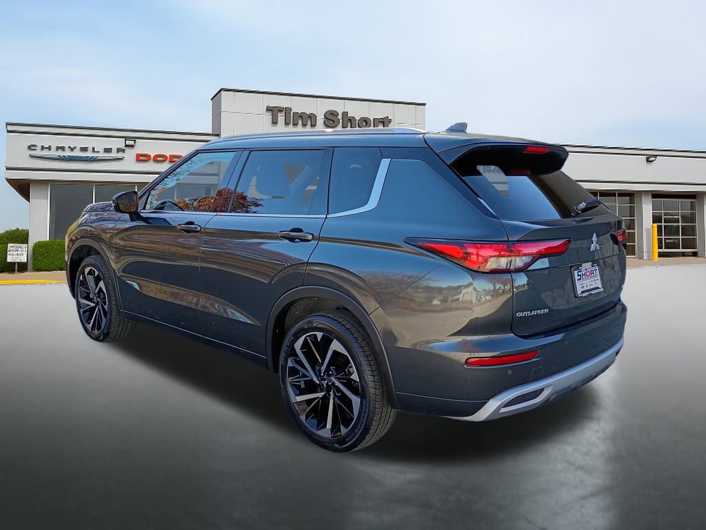 Used 2024 Mitsubishi Outlander SEL image 3