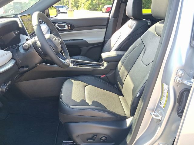 New 2025 Jeep Compass Limited w/ Elite Group image 10