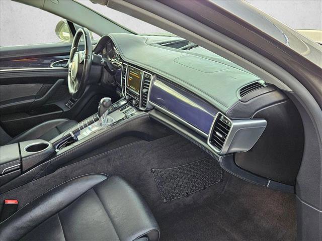 Used 2016 Porsche Panamera 4 Edition image 20