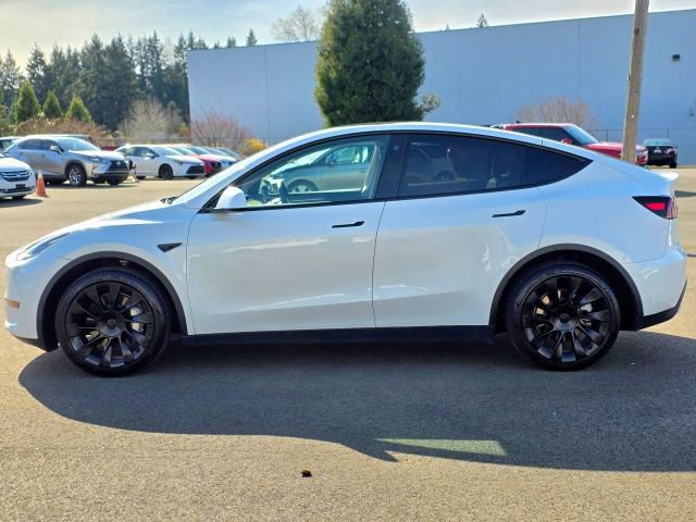 Used 2023 Tesla Model Y Long Range image 5
