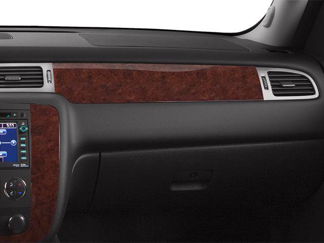 Used 2014 Chevrolet Suburban LT RWD image 27