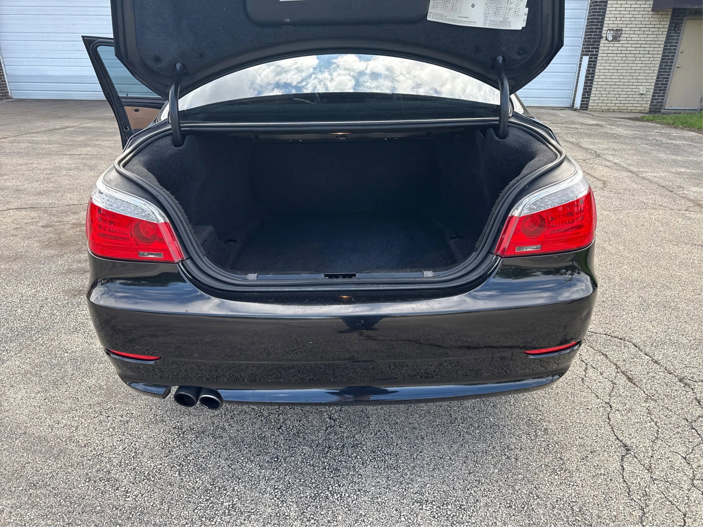 Used 2010 BMW 535i xDrive Sedan AWD/4WD image 15