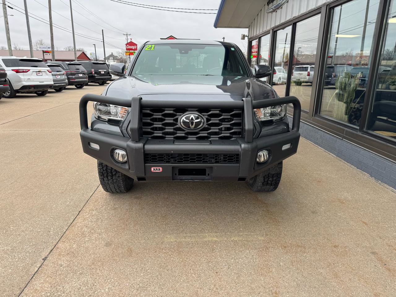 Used 2021 Toyota Tacoma TRD Off-Road image 3