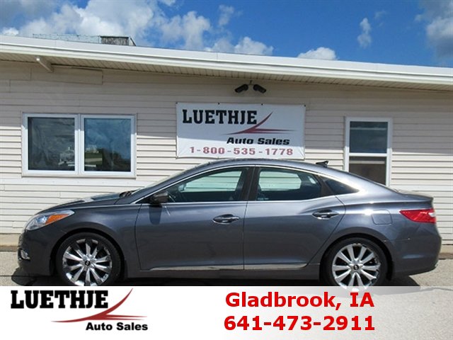 Used 2013 Hyundai Azera Limited w/ Technology Pkg