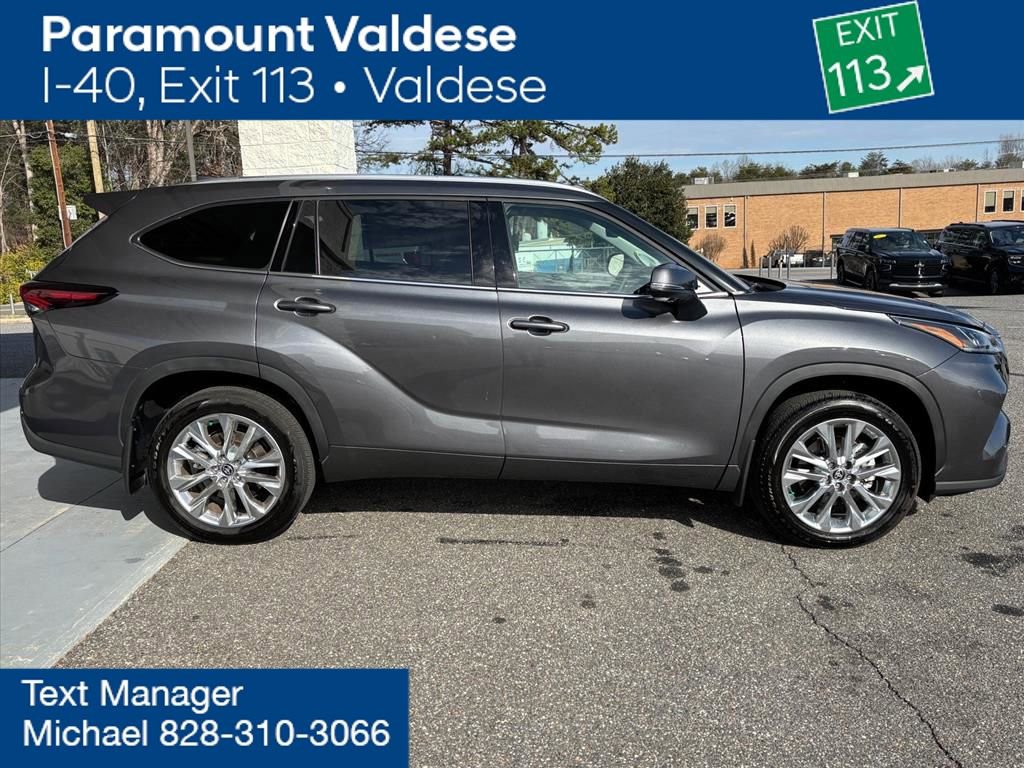 Used 2025 Toyota Highlander Limited image 20