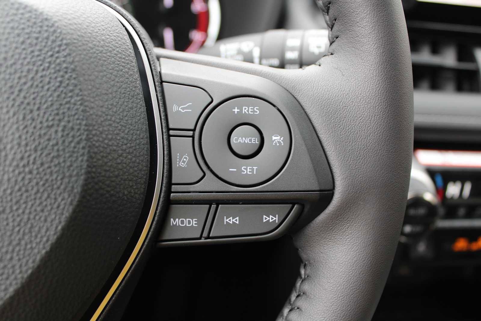 New 2025 Toyota RAV4 XLE image 28