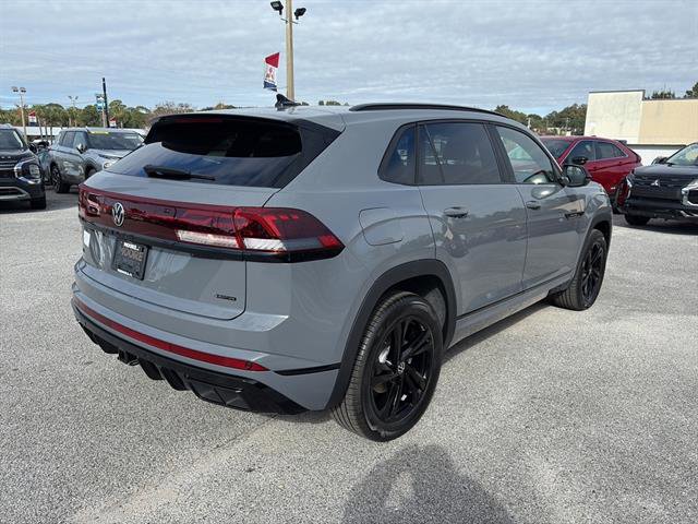 New 2026 Volkswagen Atlas Cross Sport SEL R-Line image 4