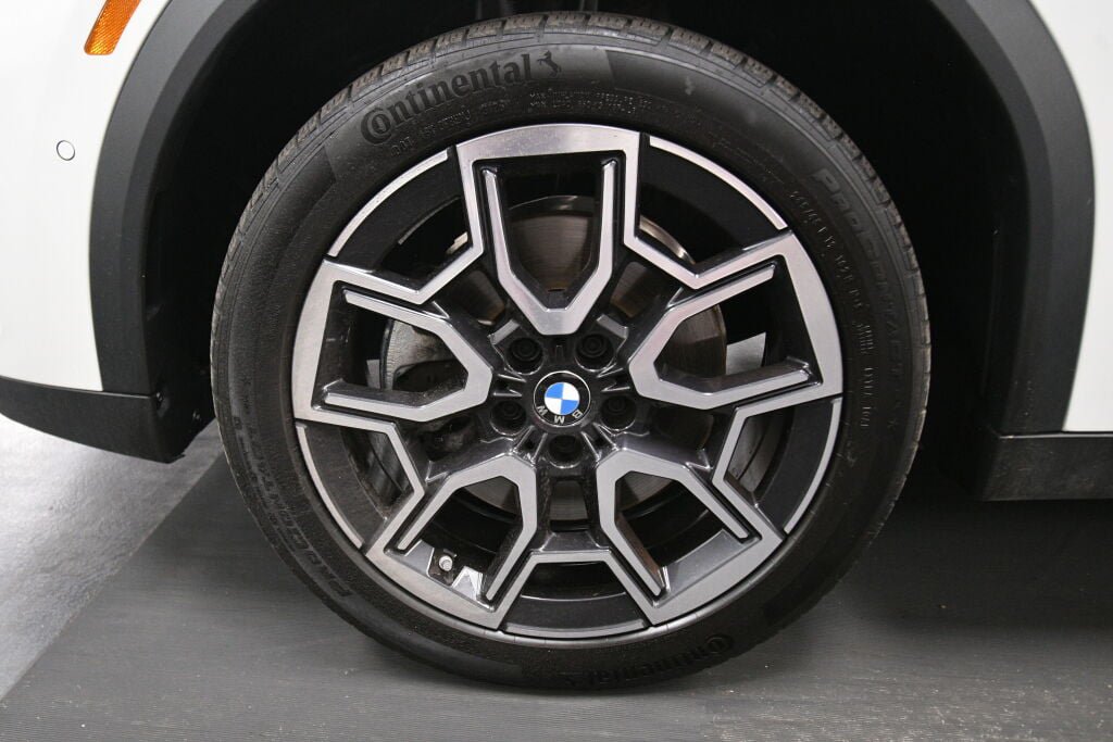 Used 2026 BMW X2 xDrive28i AWD/4WD image 35