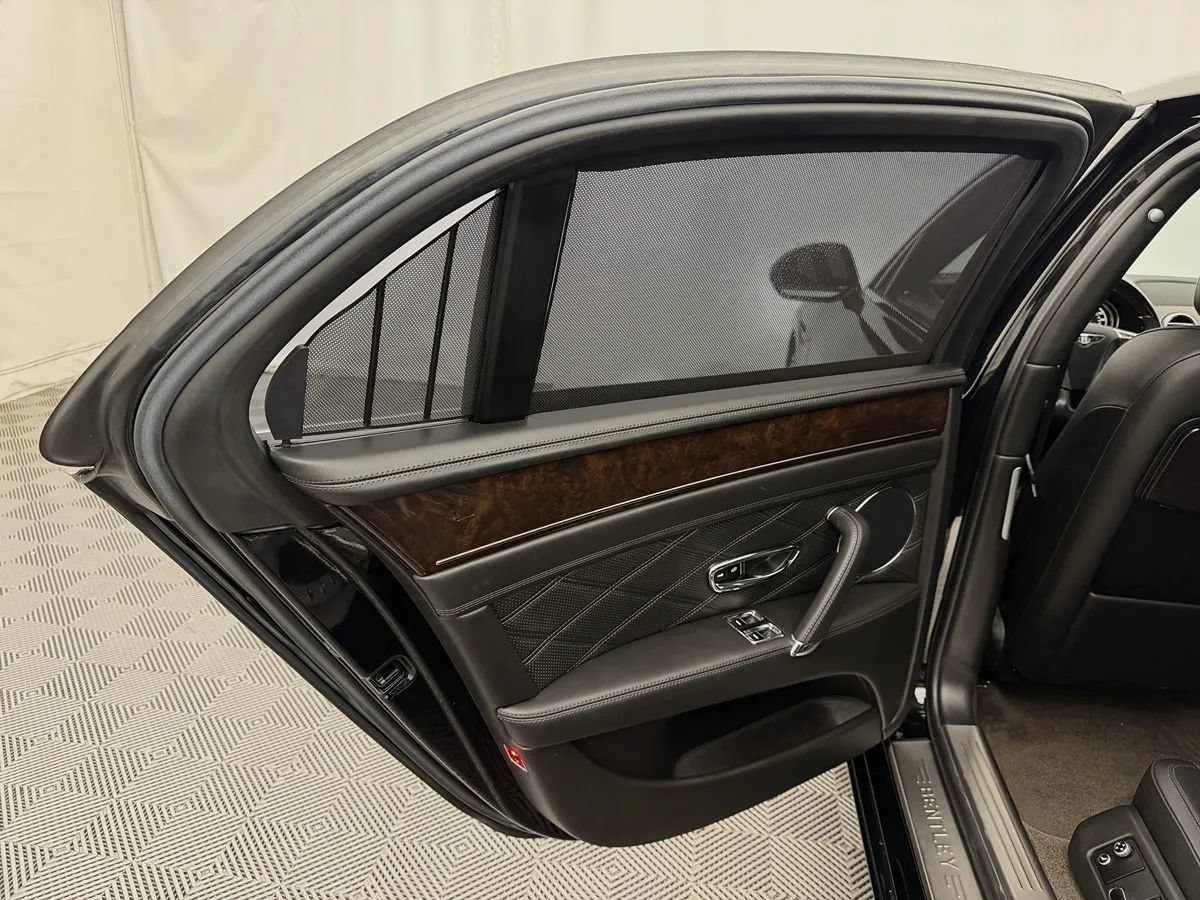 Used 2015 Bentley Flying Spur V8 AWD/4WD image 21