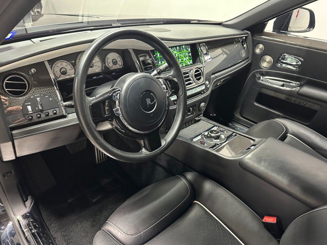Used 2018 Rolls-Royce Ghost RWD image 23