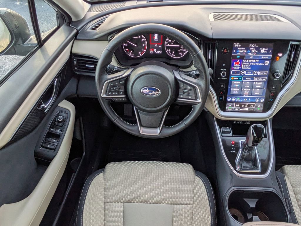 Used 2025 Subaru Outback Premium AWD/4WD image 16