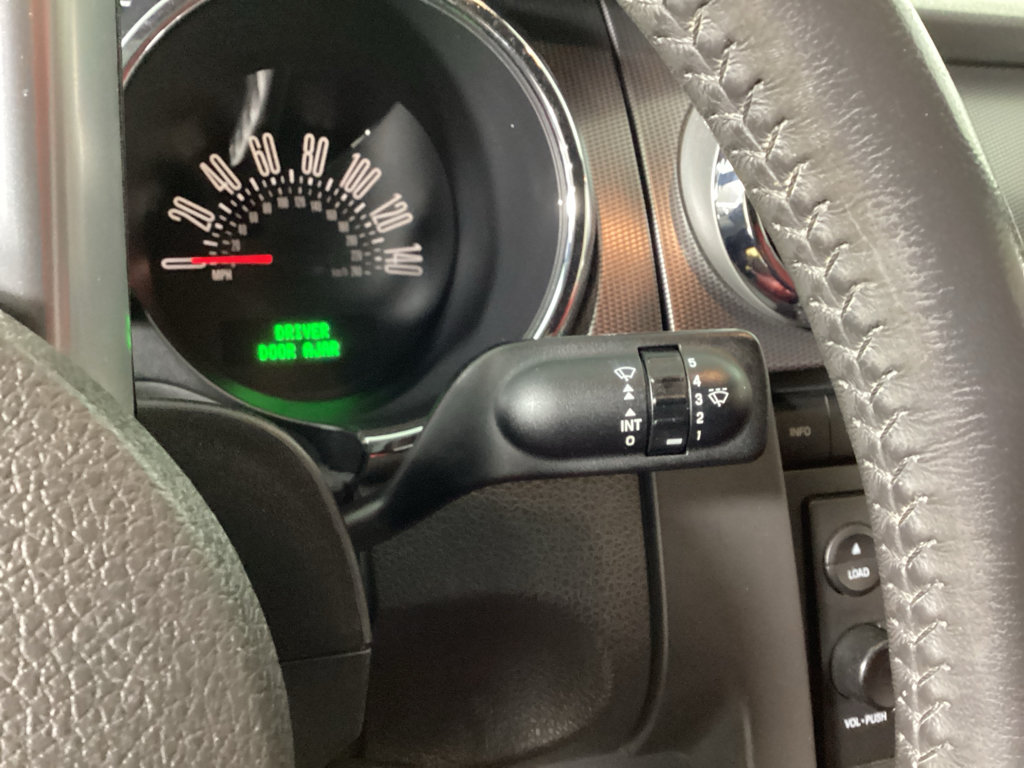 Used 2006 Ford Mustang GT RWD image 19