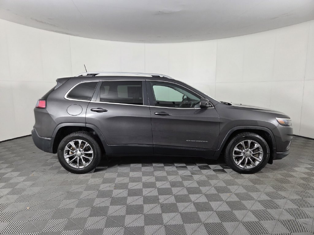 Used 2019 Jeep Cherokee Latitude Plus FWD image 5