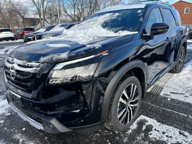 New 2025 Nissan Pathfinder Platinum