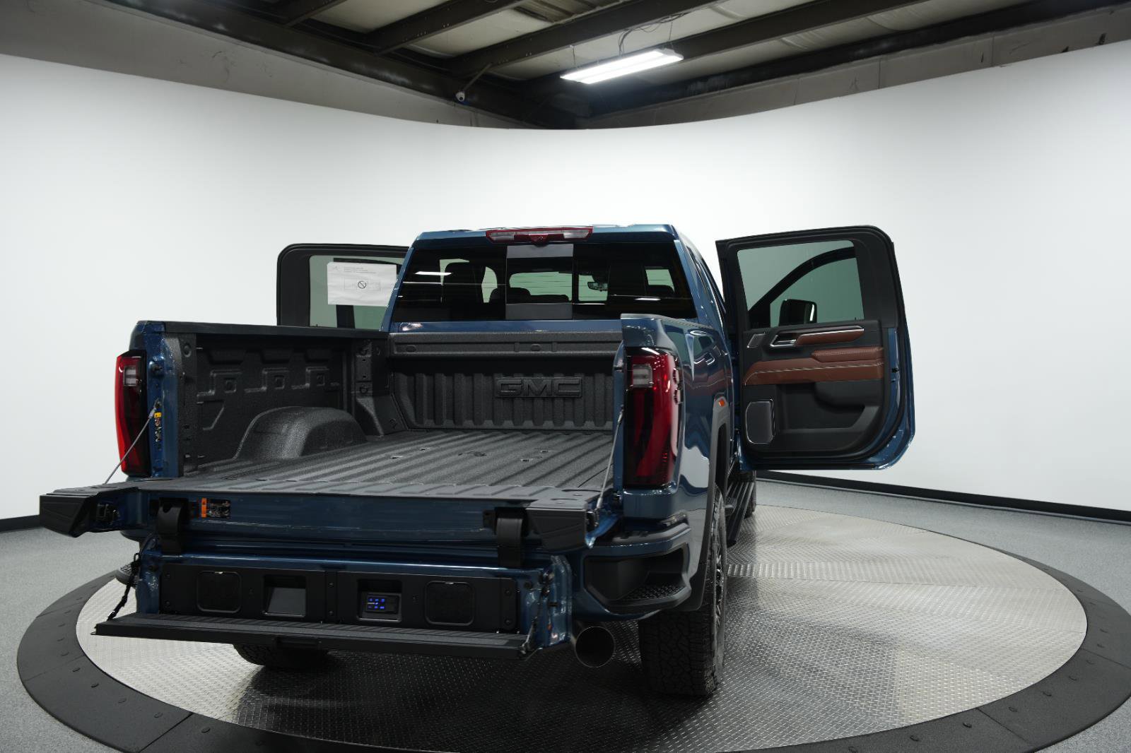 New 2026 GMC Sierra 2500 Denali Ultimate image 14