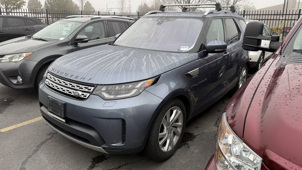 Used 2018 Land Rover Discovery HSE AWD/4WD image 2