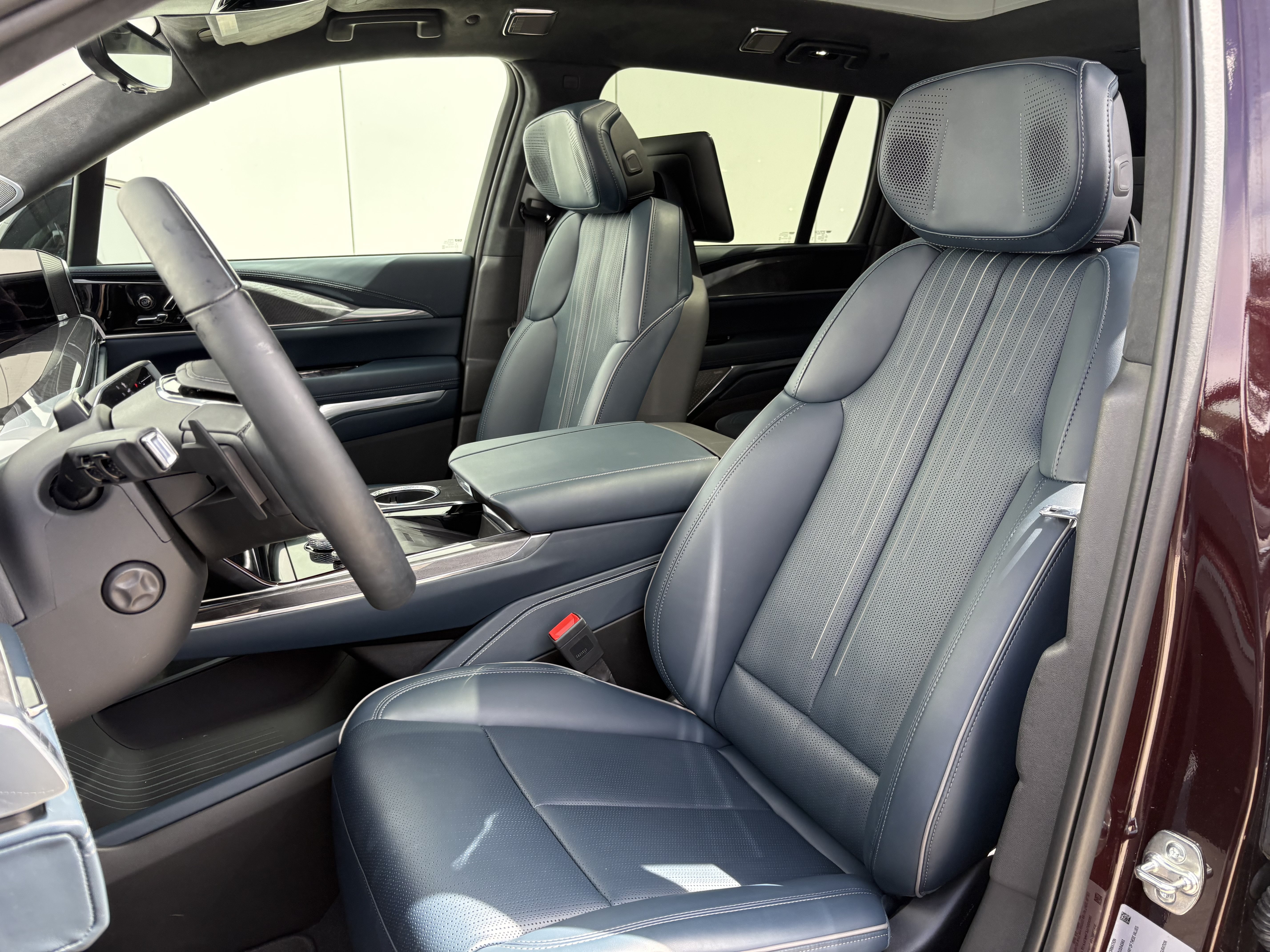 Used 2026 Cadillac Escalade IQ Sport 2 AWD/4WD image 12