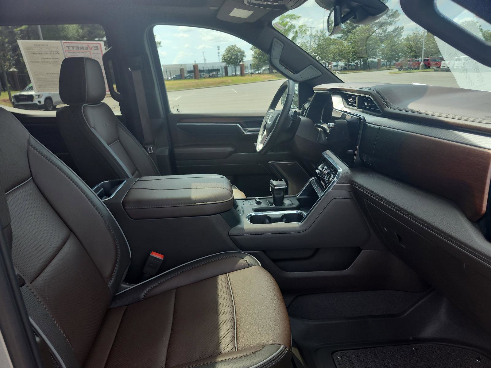 Certified 2024 GMC Sierra 1500 Denali image 8