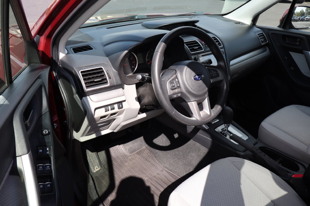 Used 2017 Subaru Forester 2.5i Premium w/ Protection Package #1 AWD/4WD image 4
