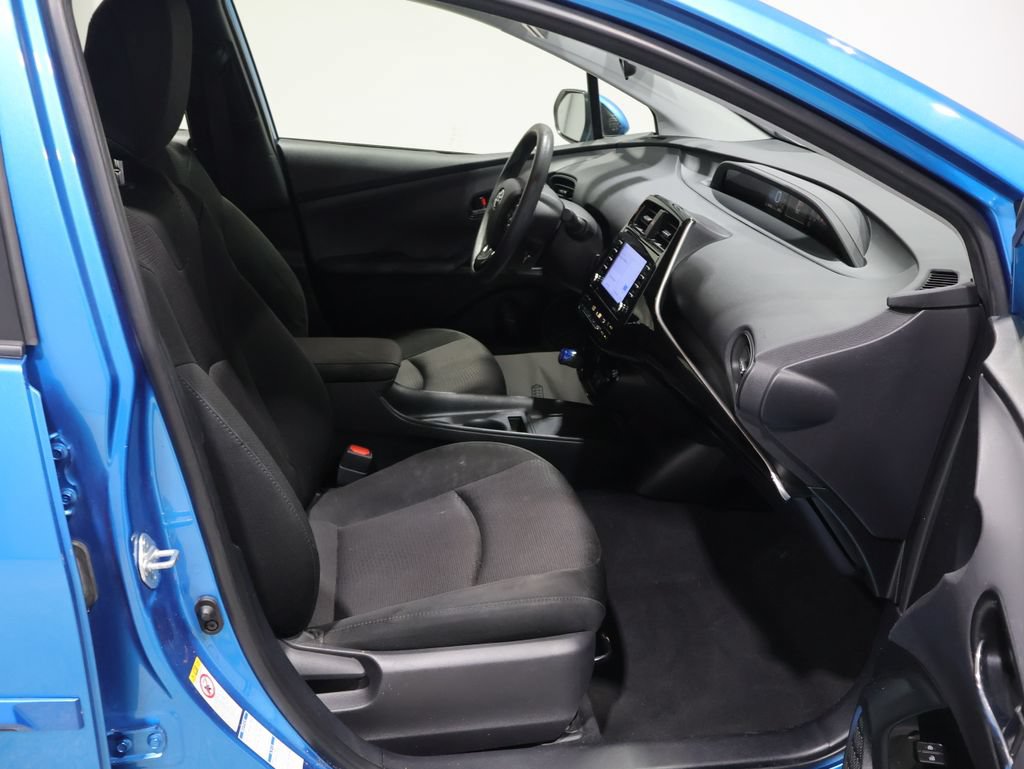 Used 2022 Toyota Prius LE AWD/4WD image 22