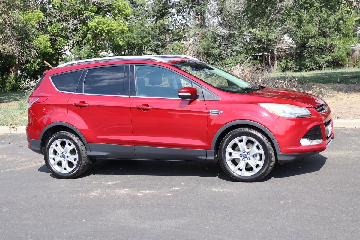 Used 2016 Ford Escape Titanium w/ Equipment Group 301A AWD/4WD image 2