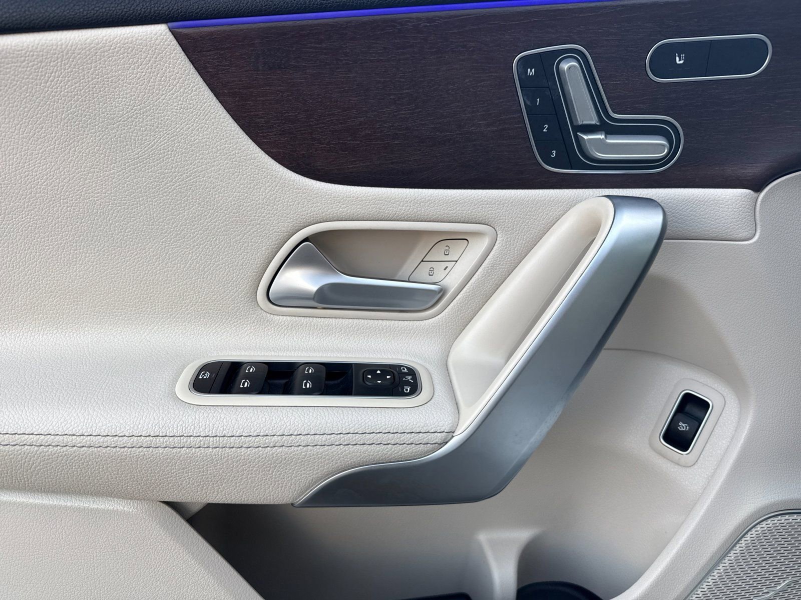 Used 2021 Mercedes-Benz A 220 image 10