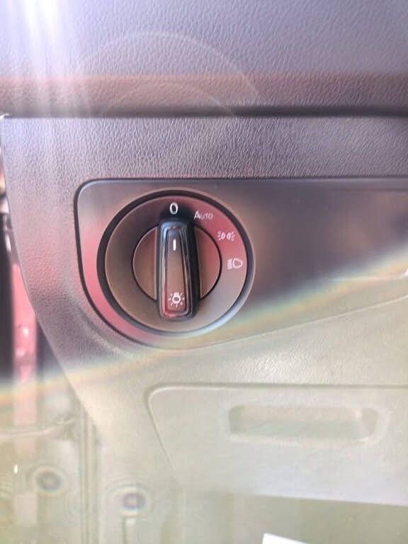 Used 2021 Volkswagen Tiguan S image 24