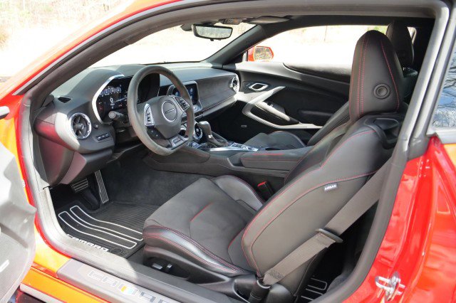 Used 2022 Chevrolet Camaro ZL1 image 27