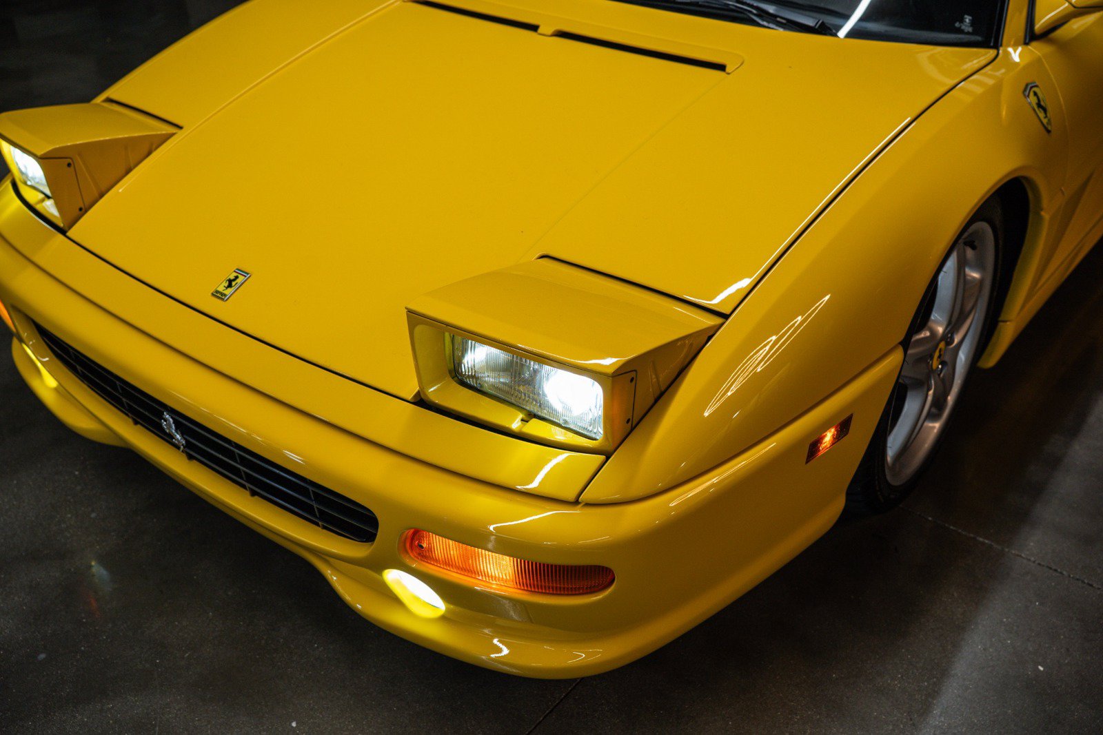 Used 1999 Ferrari F355 Spider RWD image 15