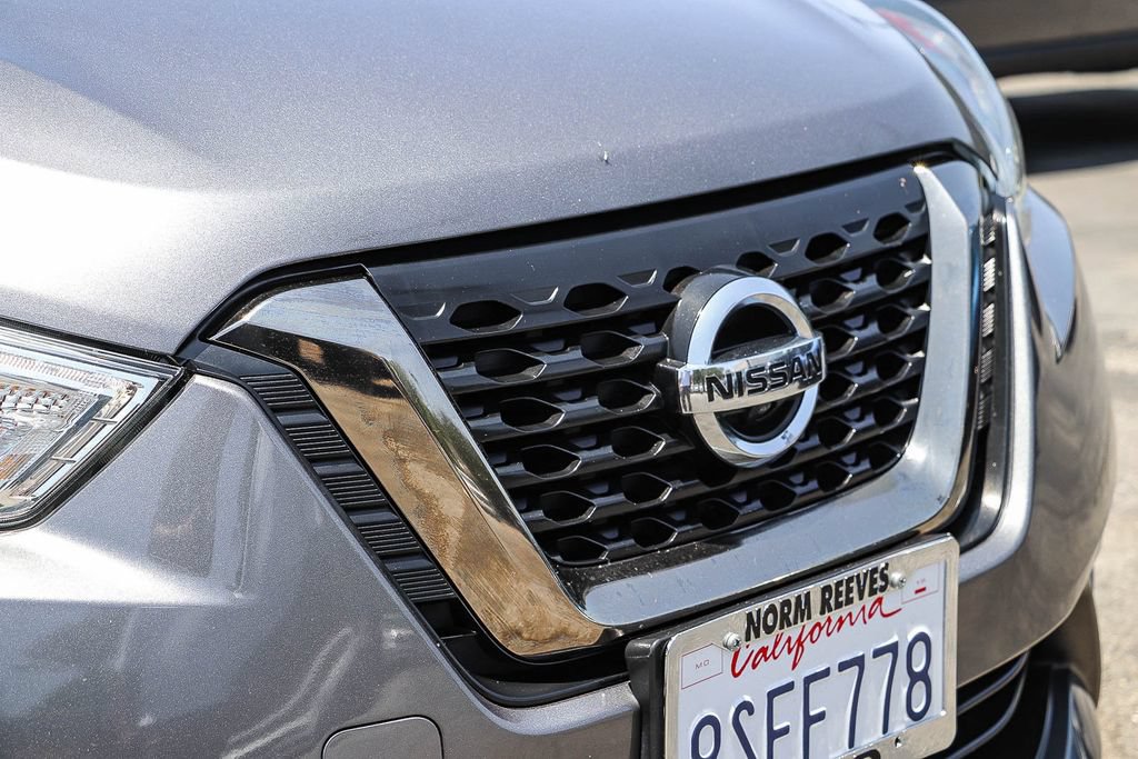 Used 2020 Nissan Kicks SR w/ SR Premium Package FWD image 6