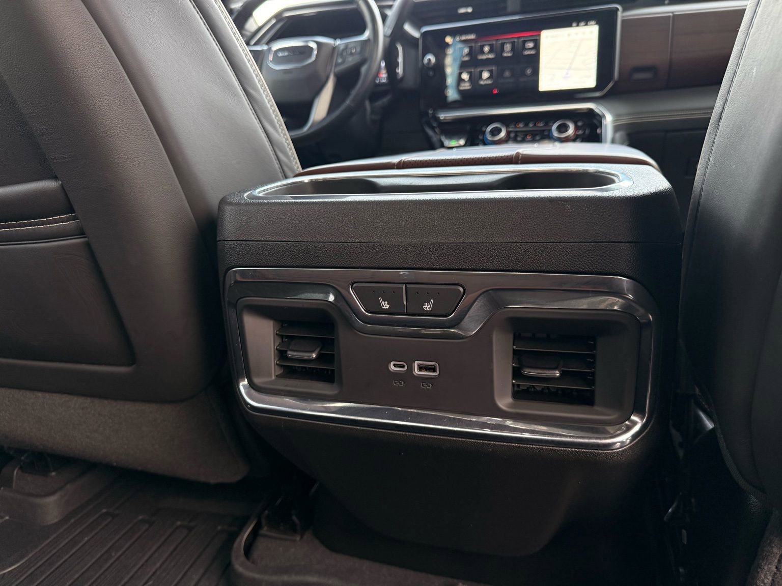 Used 2024 GMC Sierra 2500 Denali Ultimate image 35