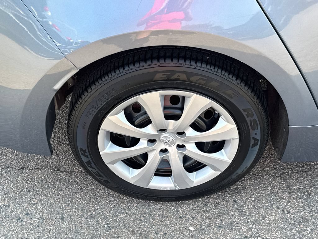 Used 2020 Toyota Corolla LE FWD image 39