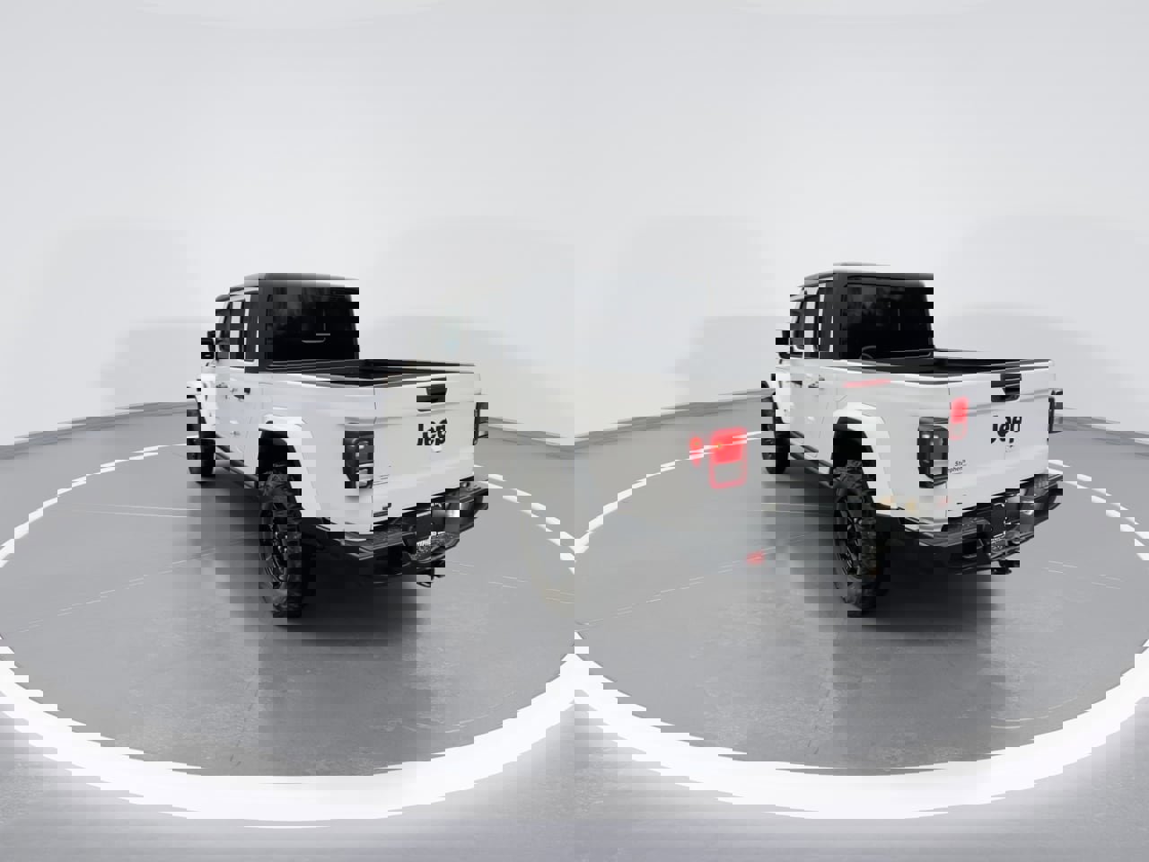 Used 2022 Jeep Gladiator Willys image 6