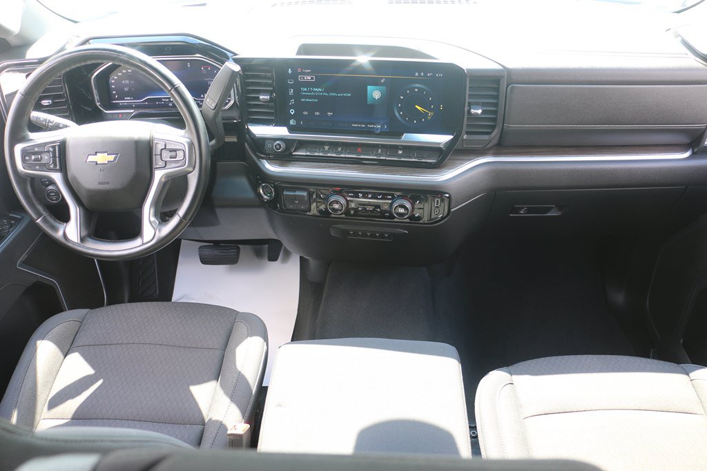 Used 2025 Chevrolet Silverado 2500 LT w/ Convenience Package AWD/4WD image 13