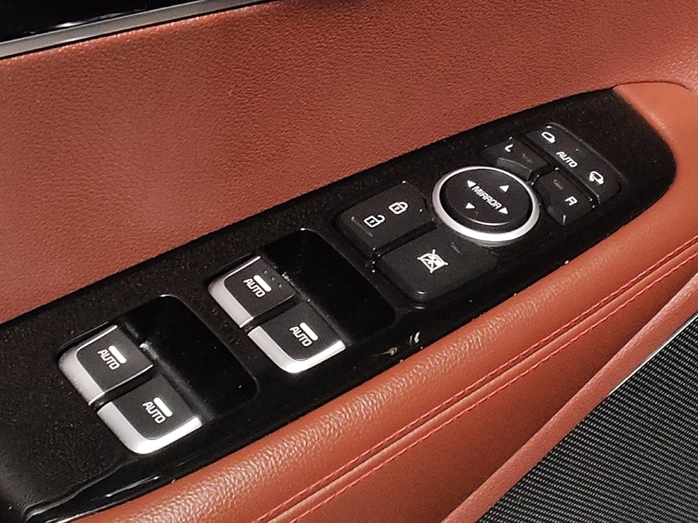 Used 2018 Kia Sorento SX image 27