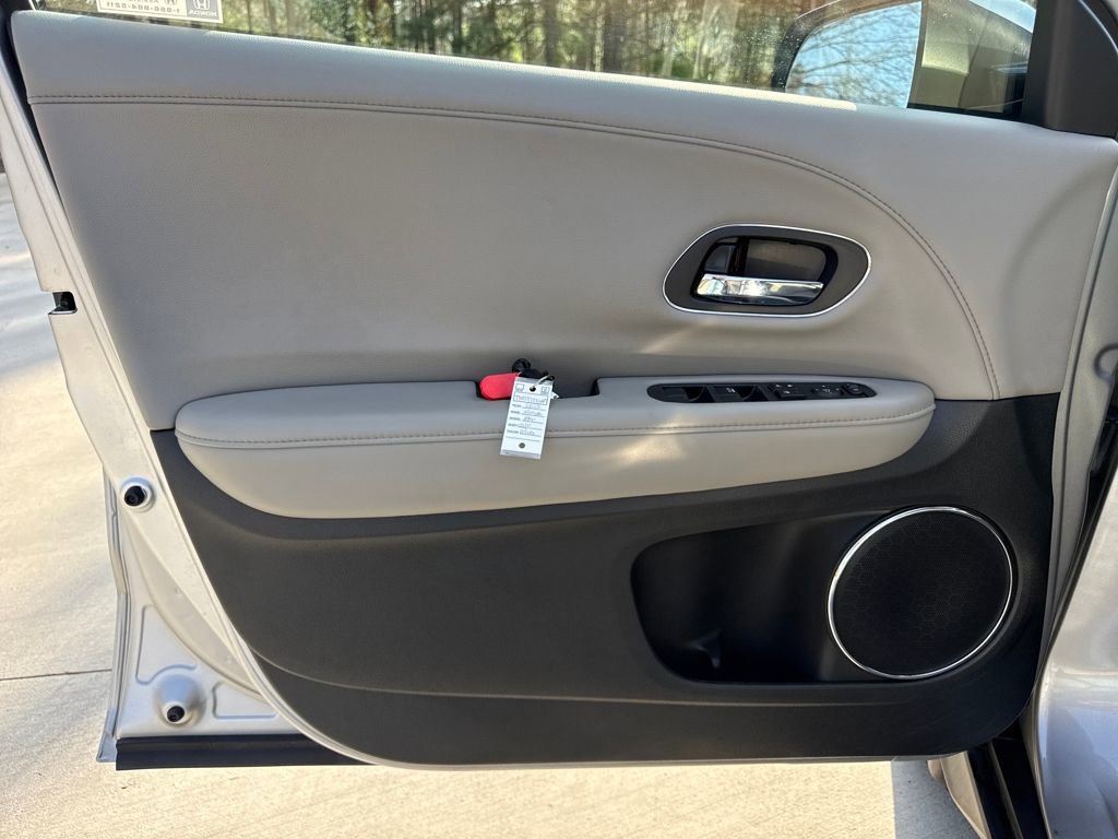 Used 2022 Honda HR-V EX-L image 22