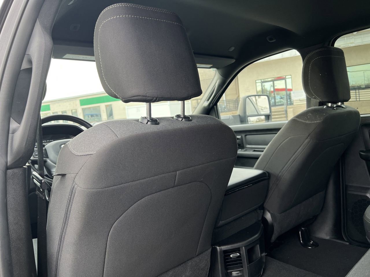 Used 2024 RAM 2500 Tradesman w/ Chrome Appearance Group image 25