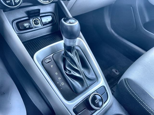 Used 2023 Hyundai Venue SEL w/ Cargo Package image 15